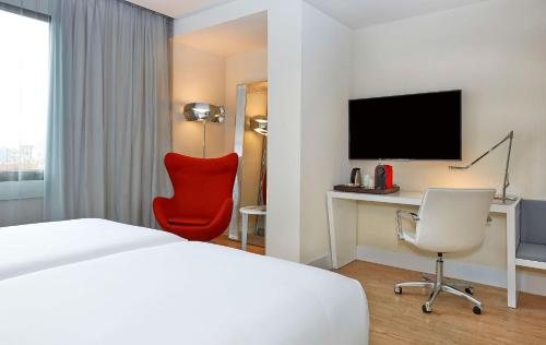Superior Double or Twin Room image 5