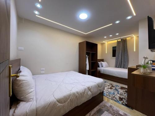 kanooz pyramids view inn