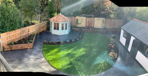 Hurstbourne in แคมเบอร์เลย์