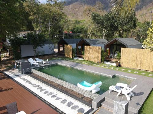 레이크 힐 칸차나부리 리조트 (Lake Hill Kanchanaburi Resort) in 시 사왓