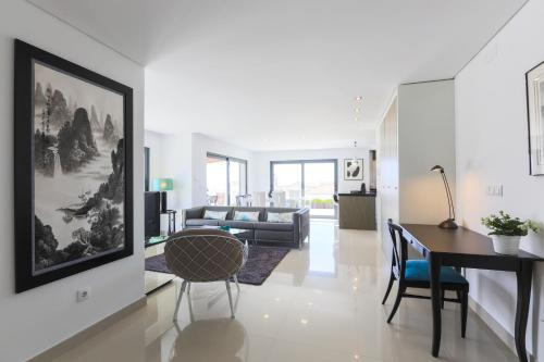D Wan Deluxe Apartments - image 5