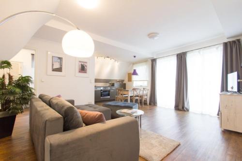 Baltic-Suite II - Versteck am Strom · Warnemünde