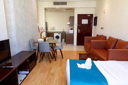 One-Bedroom Apartment image 3