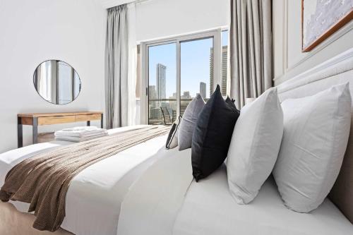 Silkhaus Vacation Homes in Dubai Marina Heart Opposite to Marina Mall - image 5