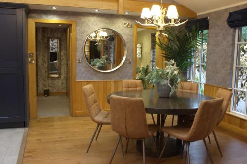 Norway Spruce Lodge in Little Budworth