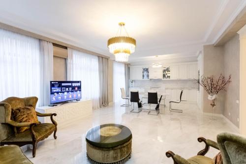 Luxury Apartment For Families Or Group of Visitors In City Center I