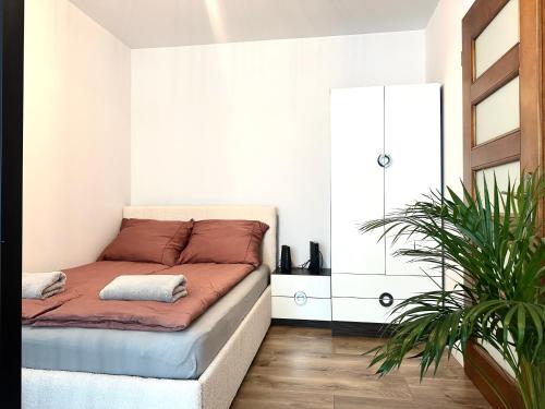 Nyska Apartment - Self Check-In 20h - Parking, Breslau (Foto 6)