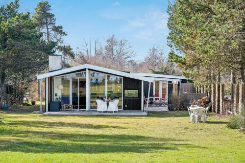 Exterior view, Newly Renovated House In The First Row By Elsegarde Beach in Elsegarde