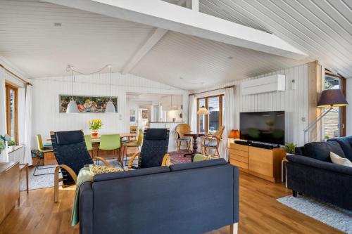 Exterior view, Newly Renovated House In The First Row By Elsegarde Beach in Elsegarde