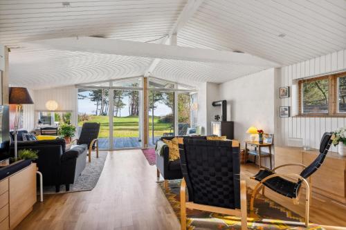 Exterior view, Newly Renovated House In The First Row By Elsegarde Beach in Elsegarde