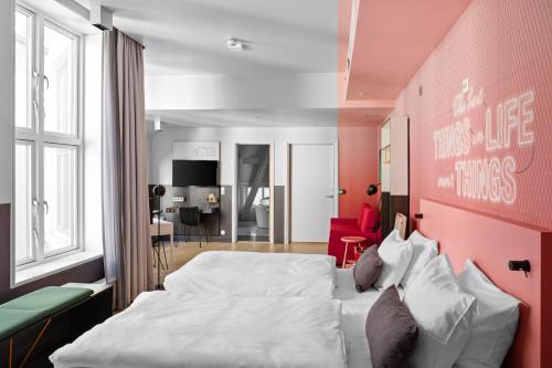 Comfort Hotel Karl Johan Room Type - Deluxe Double or Twin Room