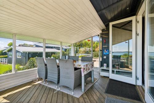 Three-Bedroom Holiday Home  image 8