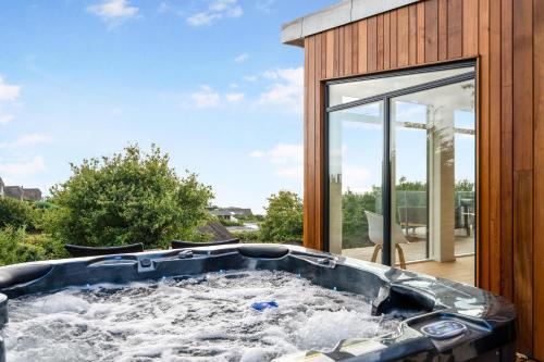 المنظر الخارجي, Luxury Holiday Home With Panoramic Views Of Ebeltoft Bay And Outdoor Spa in Ebeltoft