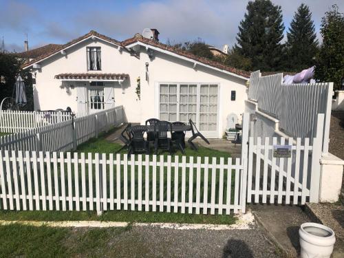 Gîte des Tournesols gîte à louer Gajoubert