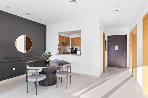 Silkhaus Chic 1 BDR Bellevue Downtown - image 2