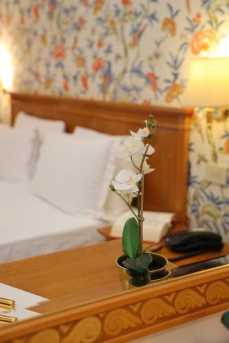 Hotel Majestic - image 7