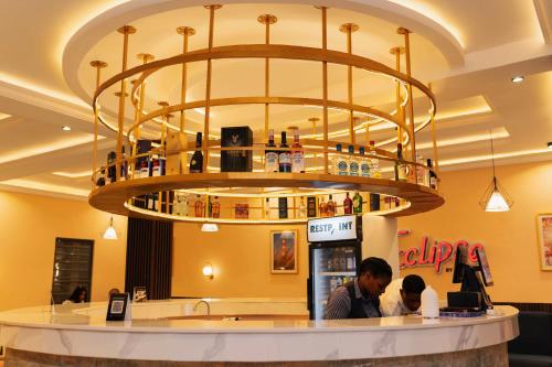 Food and beverages, THE MANOR HOTEL BY LUCKZI in Owerri