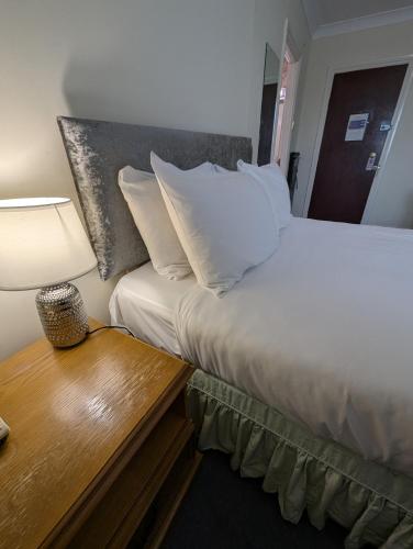 The Walnut Tree Hotel - main image