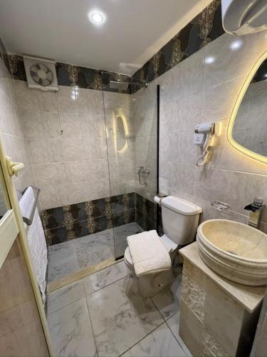 kanooz pyramids view inn