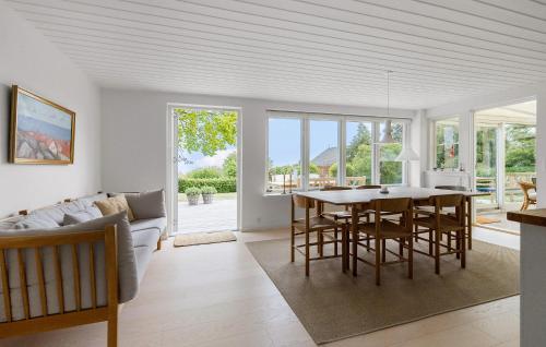 Gorgeous Home In Gudhjem With Wifi Gorgeous Home In Gudhjem With Wifi