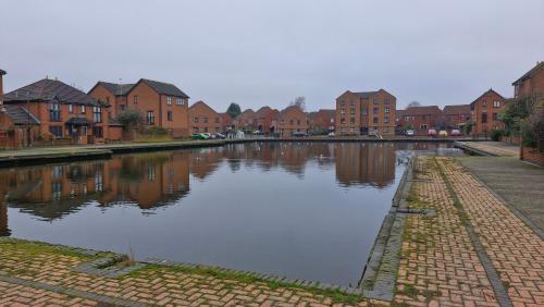 مناطق جذب قريبة, EJ Suites in Dudley Port