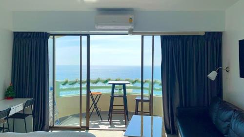 VIP 375 large studio, ocean view VIP 375 large studio, ocean view