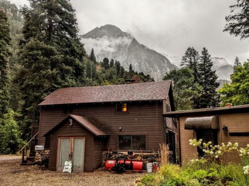 Mountain Apartment Located in BigCottonwood Canyon in Snowbird Lodge (UT)