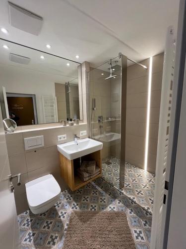 One-Bedroom Apartment image 2