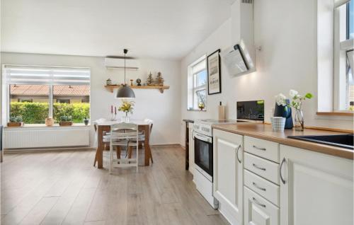 Kitchen, Gorgeous Home In Nexø With Wifi in Snogebaek