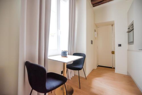 CIA - Studio near Louvre & Tuileries 2