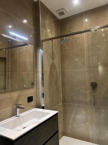 DaVinci Apartament near Duomo - image 7