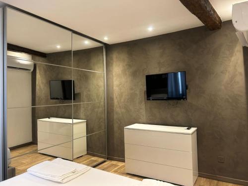 Leonardo Duplex Apartment - image 9