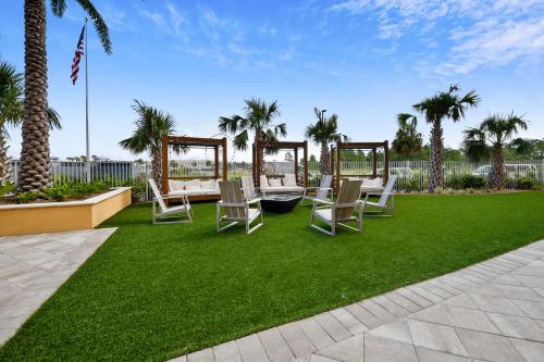 Calypso Resort and Towers #1101-3 by Book That Condo - image 5