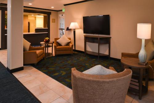 Candlewood Suites Boise - Towne Square, An Ihg Hotel