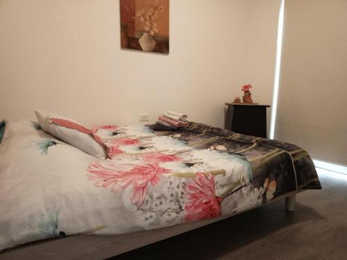 Chalet in Jounieh pool amazing sea view wifi, Jounieh (foto 5)