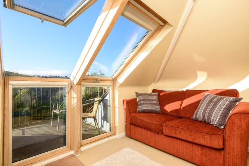 Beach Front House with Stunning Sea Views and Free Use of a Local Indoor Pool in Porthallow