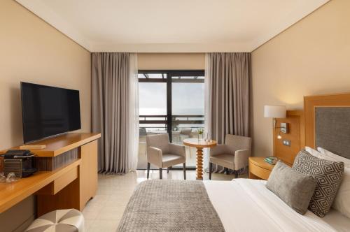 Atlantica Golden Beach Hotel - Adults Only - image 2