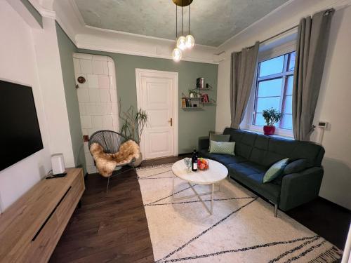 One-Bedroom Apartment image 9