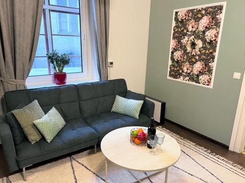 One-Bedroom Apartment image 8