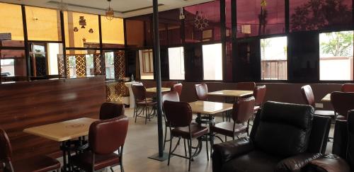 401 Restaurant & Accommodation in Naivasha
