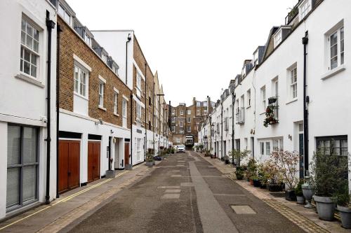 Veeve - The Lancaster Gate Mews House - image 9