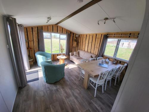 Shared lounge/TV area, Hoeve Twente - De Torenvalk in Leudal