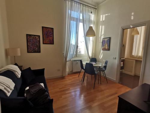 Centro Suite Brignole, Janov