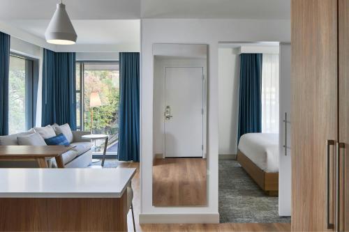 Element by Marriott Atlanta Perimeter Center - image 9