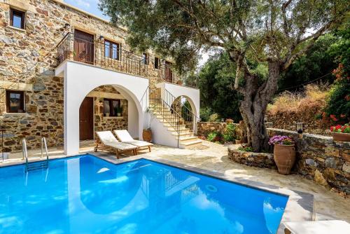 Exterior view, Minos Country Living Apartments in Anatoliko Selino