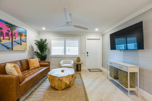 Naples Studio: 1 Block to Beach & Restaurants!, Naples
