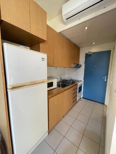 Cozy Studio with Extra Beds in Zouk Mosbeh in Zouq El Kharab