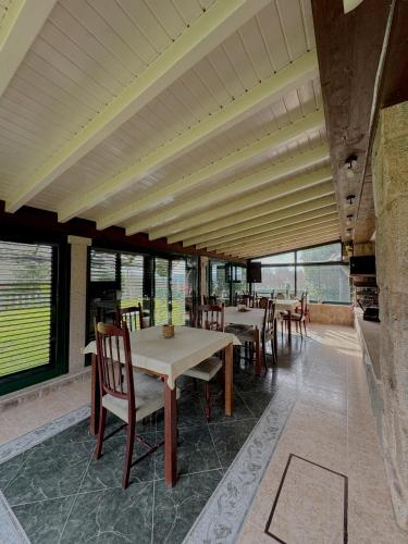 Koplietošanas atpūtas telpa ar TV, Hotel rústico Aldea Figueiredo (Hotel rustico Aldea Figueiredo) in San Amaro