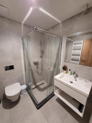 Bathroom, Jade Residence Apartman in Sarvar