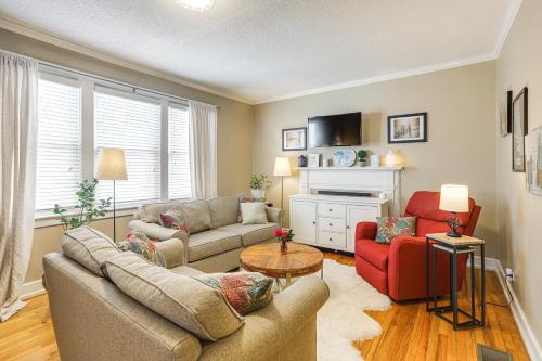 1 Mi to Ole Miss Family-Friendly Home! 1 Mi to Ole Miss Family-Friendly Home!